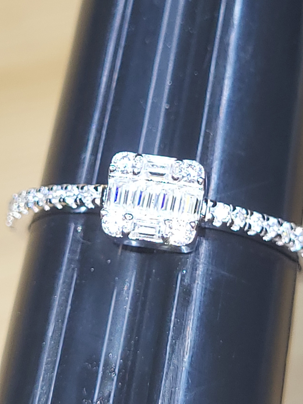 925 Sterling Silver Moissanite Halo Engagement Ring - Sz7